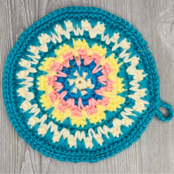 Crochet / knit yarn craft hot pads / trivets bundle of 14 handmade crafts diy - Picture 15 of 16